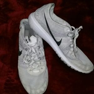 Men's Nike Fury tennis shoes